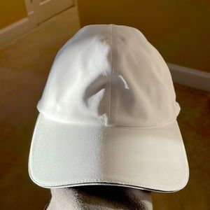 Never worn fast and free running hat